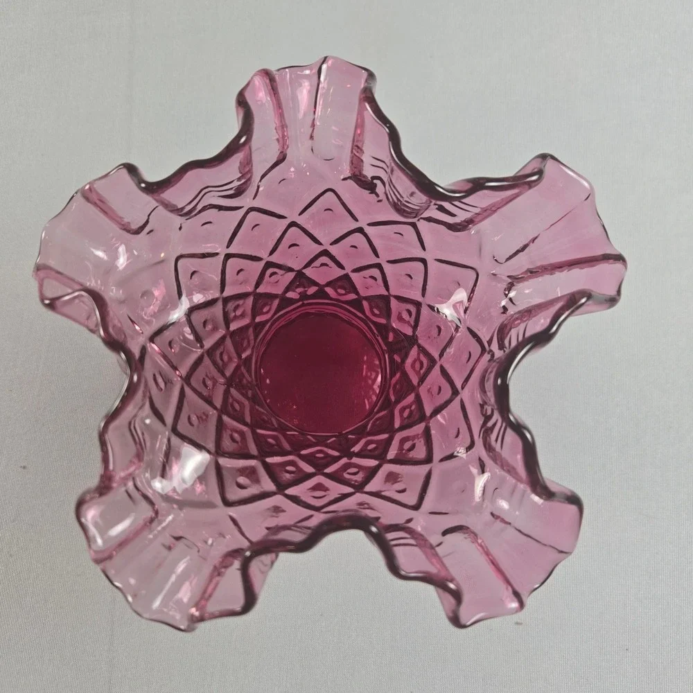 Vintage Cranberry Pink‎ Glass Ruffle Vase Diamond Pattern Fenton Style Art Glass